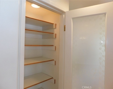 7 Lakeview - Photo Thumbnail 13