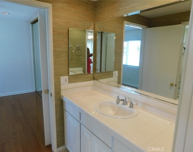 7 Lakeview - Photo Thumbnail 27