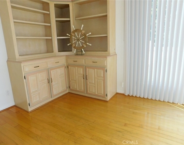 7 Lakeview - Photo Thumbnail 21