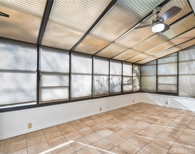 929 E 37th - Photo Thumbnail 12