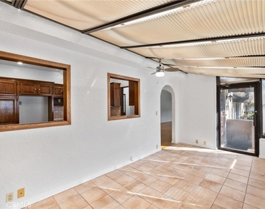 929 E 37th - Photo Thumbnail 14