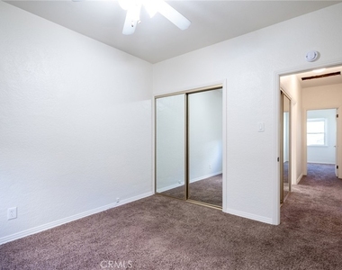 929 E 37th - Photo Thumbnail 20
