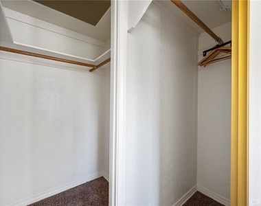 929 E 37th - Photo Thumbnail 25