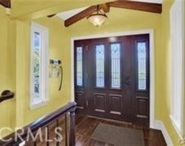 2440 Los Alisos Drive - Photo Thumbnail 3