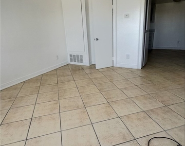 18142 Poinciana Avenue - Photo Thumbnail 3