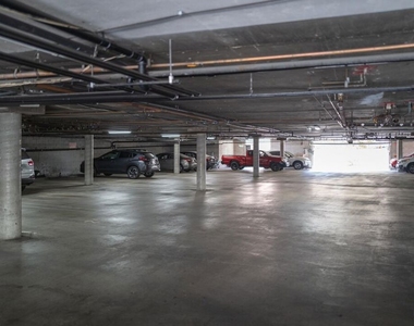 331 S Gramercy Place - Photo Thumbnail 6