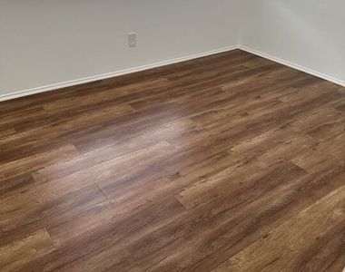 710 Crenshaw Boulevard - Photo Thumbnail 6