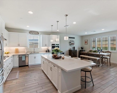 58179 Aragon Way - Photo Thumbnail 5