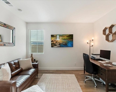 58179 Aragon Way - Photo Thumbnail 8