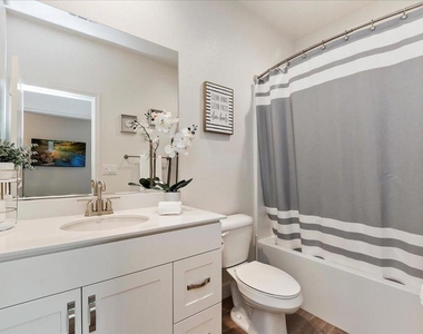 58179 Aragon Way - Photo Thumbnail 16