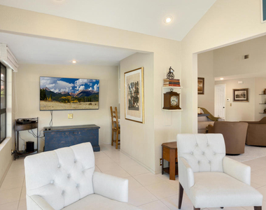 101 Avellino Circle - Photo Thumbnail 8