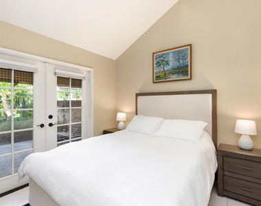 101 Avellino Circle - Photo Thumbnail 19