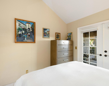 101 Avellino Circle - Photo Thumbnail 20