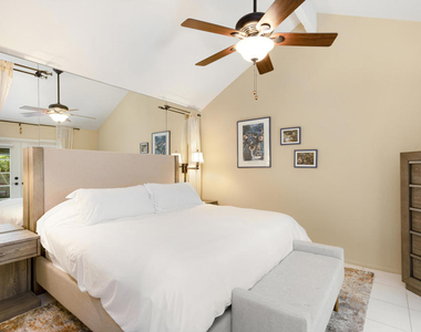 101 Avellino Circle - Photo Thumbnail 14