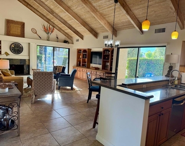 310 Forest Hills Drive - Photo Thumbnail 5