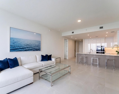 220 Lake Shore Drive - Photo Thumbnail 12