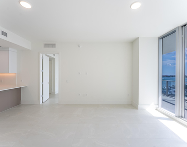 220 Lake Shore Drive - Photo Thumbnail 11