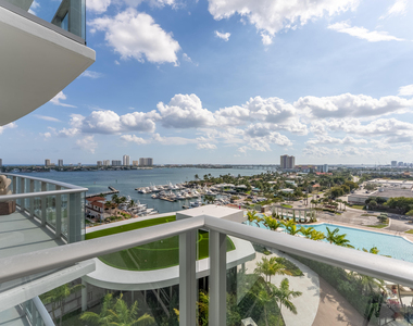 220 Lake Shore Drive - Photo Thumbnail 32