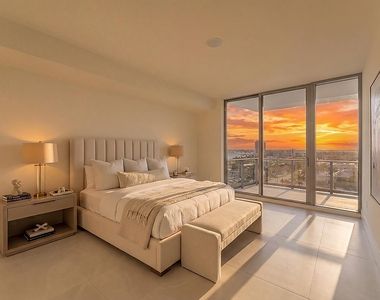 220 Lake Shore Drive - Photo Thumbnail 16