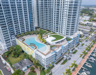 220 Lake Shore Drive - Photo Thumbnail 39