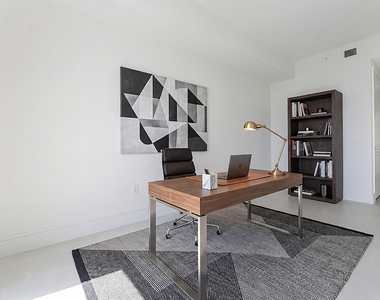 220 Lake Shore Drive - Photo Thumbnail 24