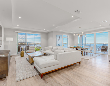 41 Sw Seminole Street - Photo Thumbnail 1