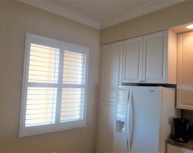 4 Harbour Isle Drive E - Photo Thumbnail 2