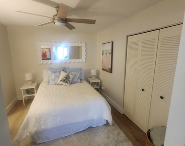 1505 N Riverside Drive - Photo Thumbnail 11