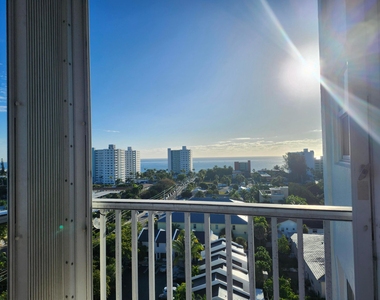 1505 N Riverside Drive - Photo Thumbnail 2