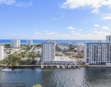 1505 N Riverside Drive - Photo Thumbnail 15