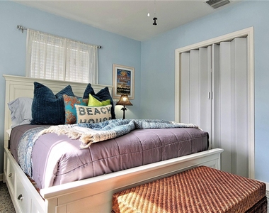 403 32nd Street - Photo Thumbnail 10
