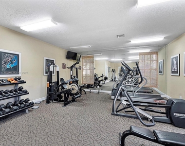 1239 Sw 46th Avenue - Photo Thumbnail 17