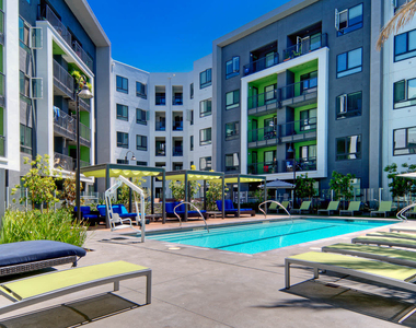 5560 Lexington Ave - Photo Thumbnail 38