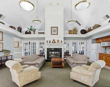 305 Glenwood Drive - Photo Thumbnail 26