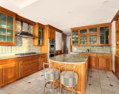 150 Columbus Avenue - Photo Thumbnail 8
