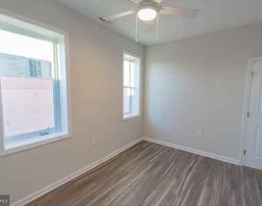215 W King Street - Photo Thumbnail 15