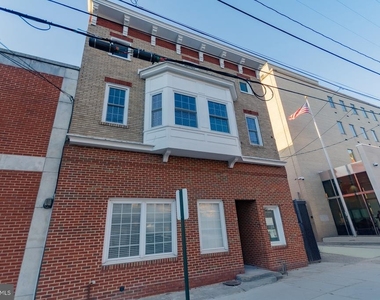 215 W King Street - Photo Thumbnail 23