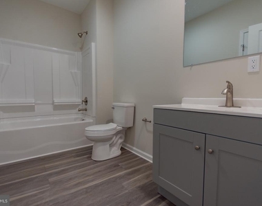 215 W King Street - Photo Thumbnail 20
