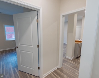 215 W King Street - Photo Thumbnail 15