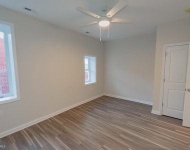 215 W King Street - Photo Thumbnail 19