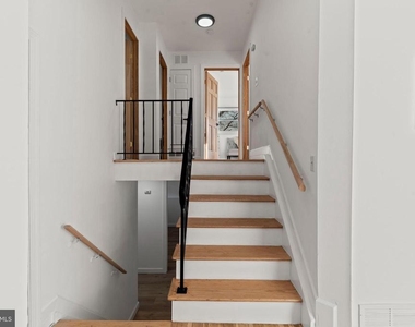209 Front Street - Photo Thumbnail 7