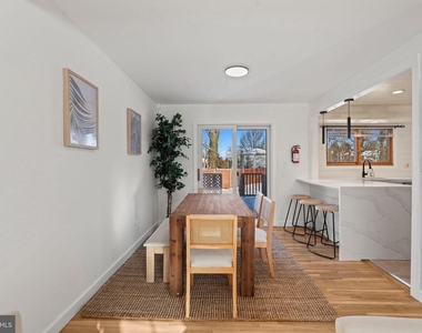 209 Front Street - Photo Thumbnail 26