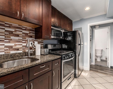 1619 Butler Street Se - Photo Thumbnail 4