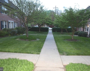 2057 38th Street Se - Photo Thumbnail 2