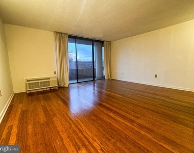 2141 P Street Nw - Photo Thumbnail 4