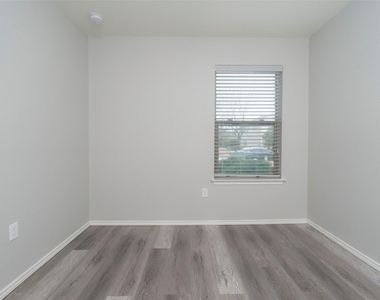 11221 Kirkland Hill Path - Photo Thumbnail 11