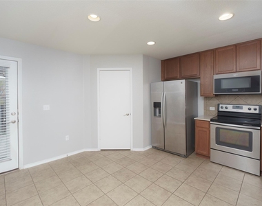 11221 Kirkland Hill Path - Photo Thumbnail 2