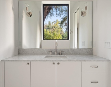 2704 Mountain Laurel Dr - Photo Thumbnail 24