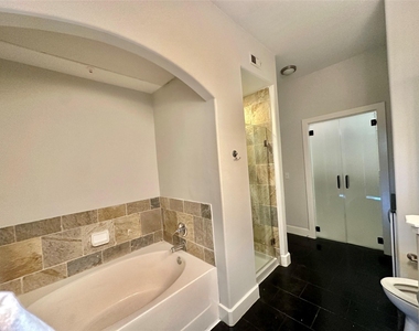 1901 Post Oak Boulevard - Photo Thumbnail 15