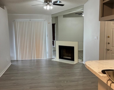 2121 Hepburn Street - Photo Thumbnail 10